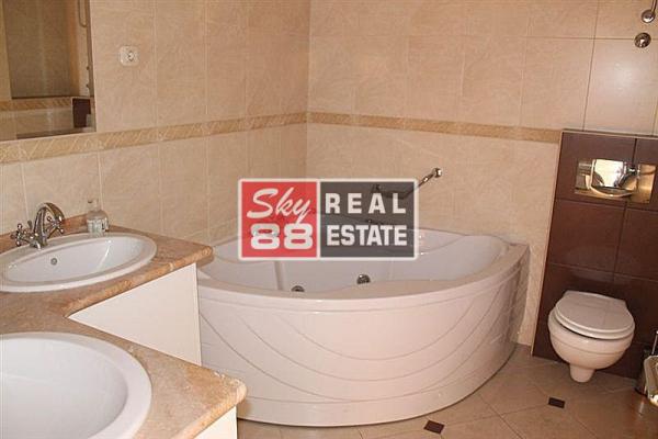 Slika 9 - Kuća za izdavanje, 215m2, 2.500€