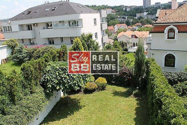 Slika 11 - Kuća za izdavanje, 215m2, 2.500€