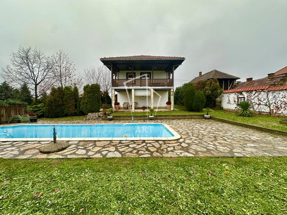 Glavna slika -Lazarevačka,  Kuća na prodaju, 181m2, 299.900€