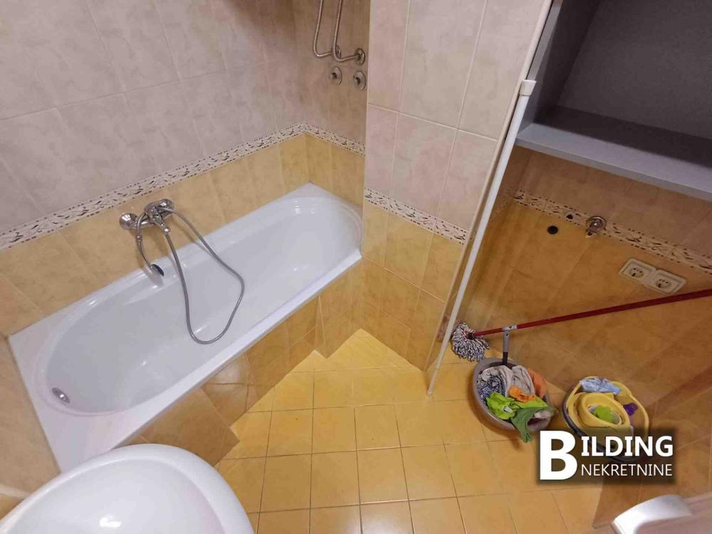 Slika 10 - Antifašističke borbe, Dvosoban stan za izdavanje, 45m2, 550€