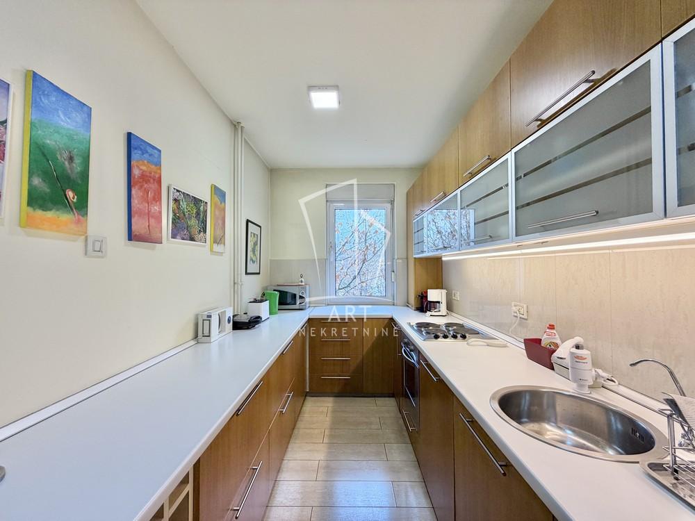 Slika 4 - Jove Ilića, Trosoban stan za izdavanje, 95m2, 1.100€