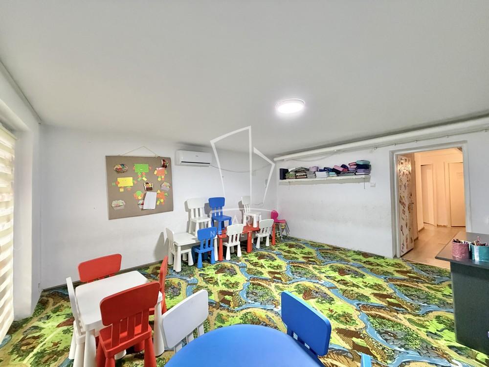 Slika 2 - Miloja Pavlovića,  Kuća na prodaju, 242m2, 380.000€