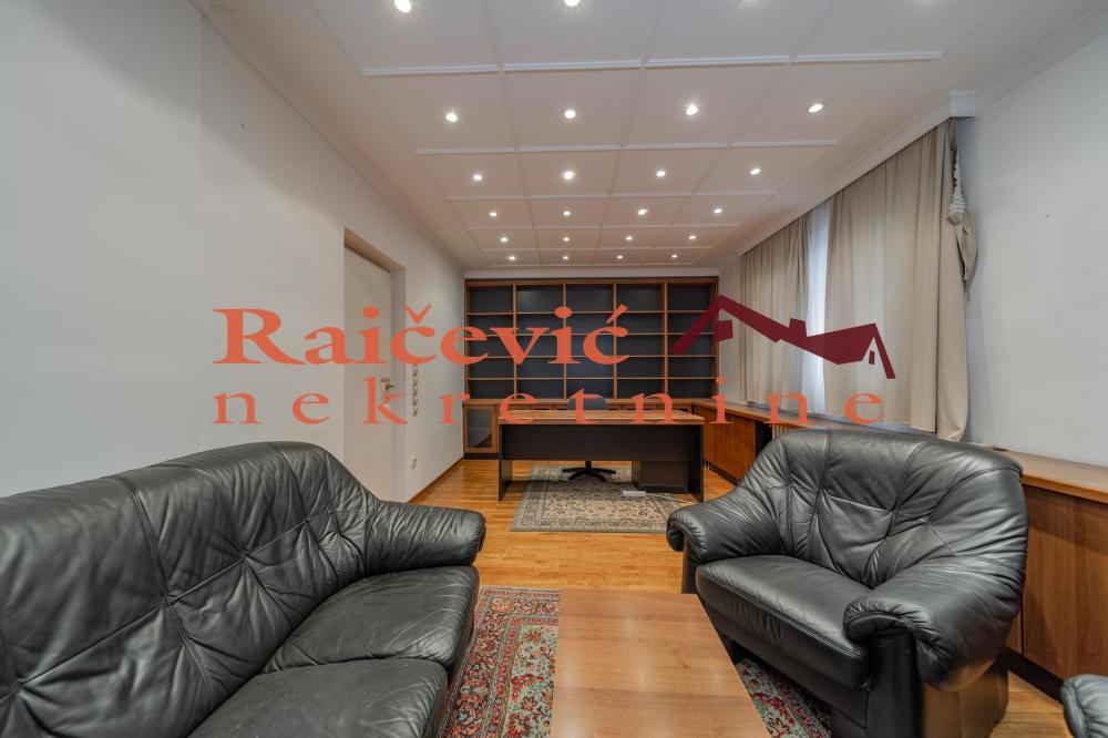 Slika 10 - Bulevar Mihajla Pupina,  Lokal za izdavanje, 58m2, 700€