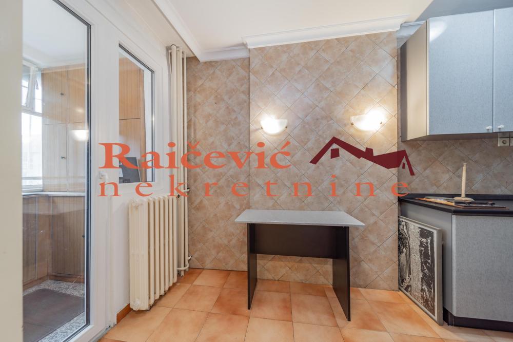 Slika 11 - Bulevar Mihajla Pupina,  Lokal za izdavanje, 58m2, 700€