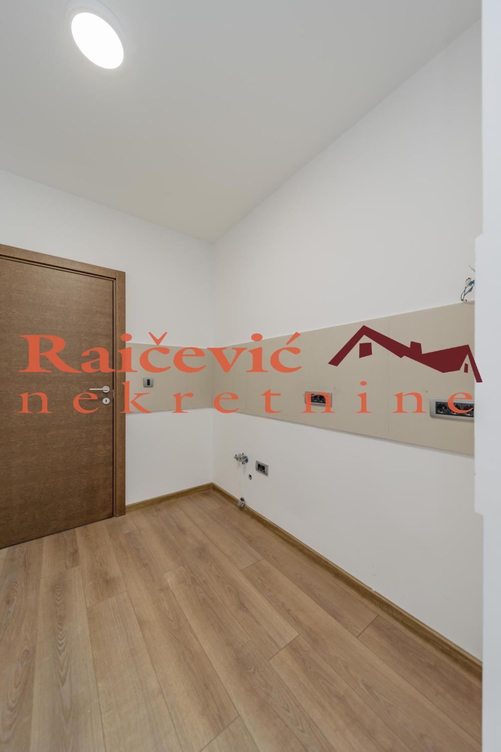 Slika 9 - Ratka Mitrovica, Dvoiposoban stan na prodaju, 70m2, 210.000€