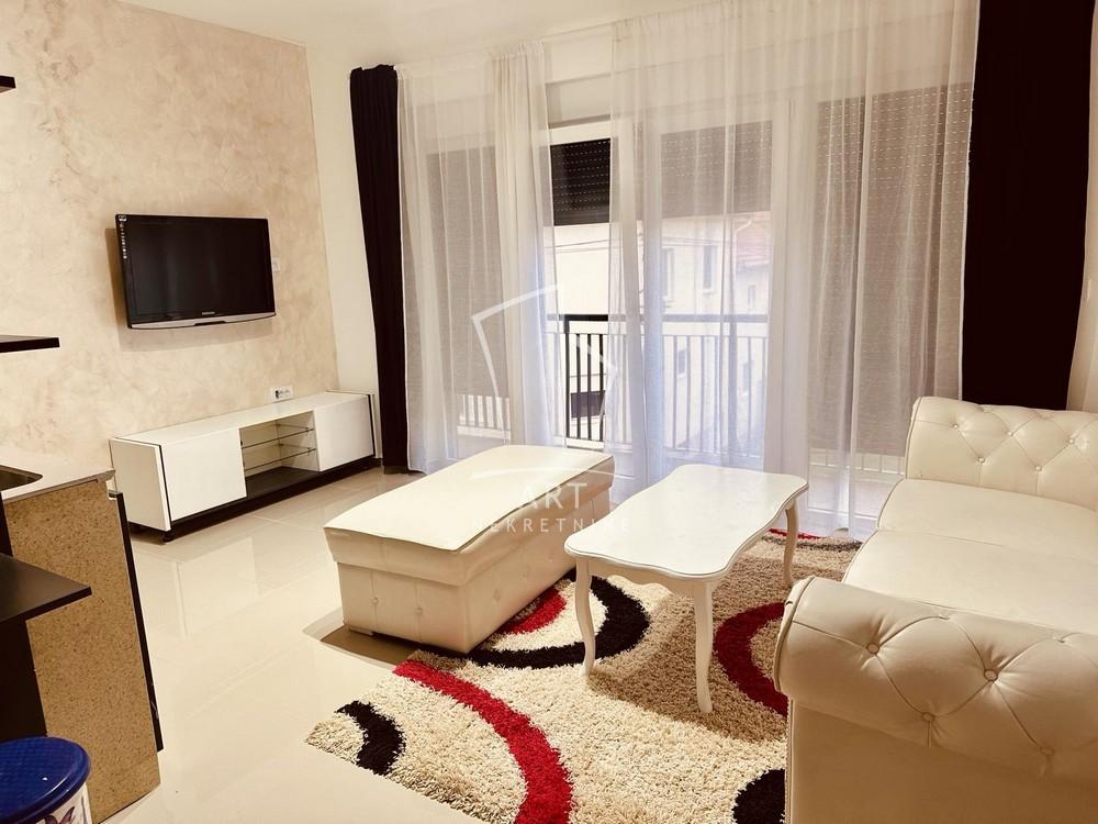 Slika 1 - Kraljice Marije, Dvosoban stan za izdavanje, 188m2, 400€