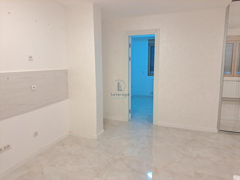 Slika 1 - Nikolaja Hartviga, Trosoban stan na prodaju, 56m2, 240.000€