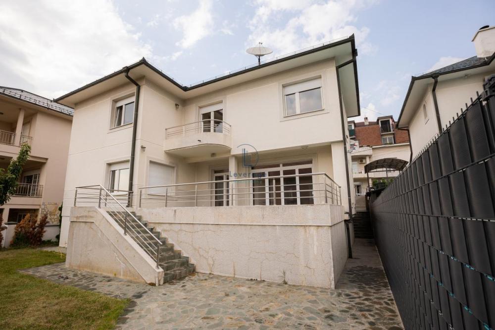 Glavna slika - Kuća na prodaju, 373m2, 799.000€