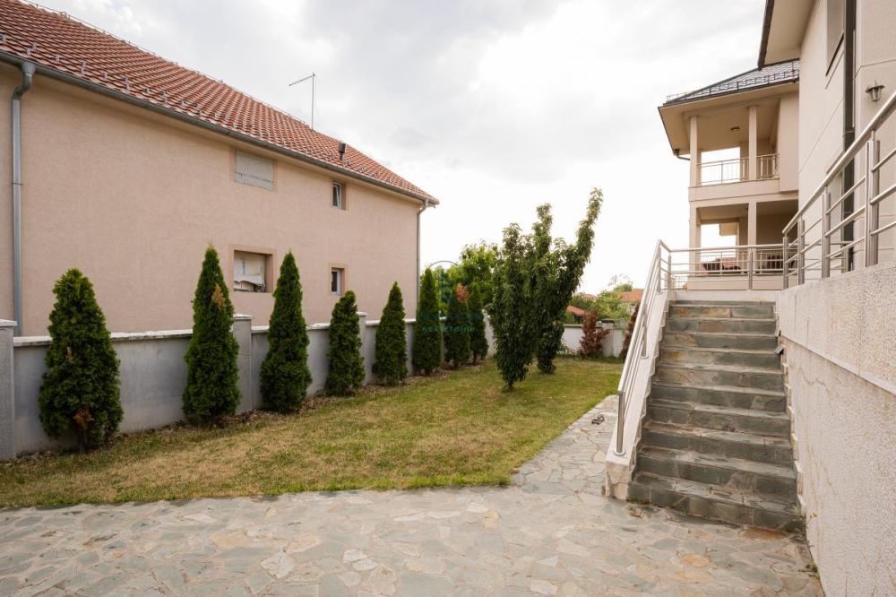 Slika 2 -  Kuća na prodaju, 373m2, 799.000€