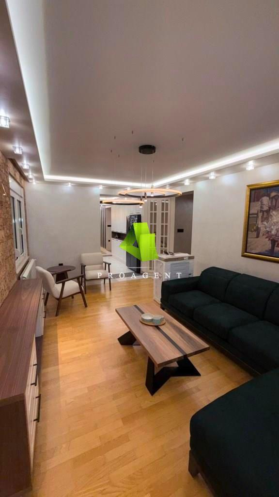 Glavna slika -Četvorosoban stan na prodaju, 156m2, 370.800€