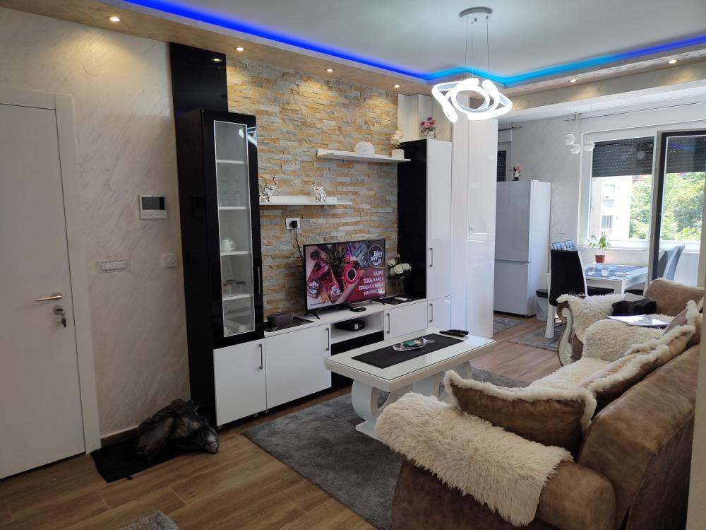 Glavna slika -Juzni bulevar, Dvosoban stan za izdavanje, 50m2, 750€