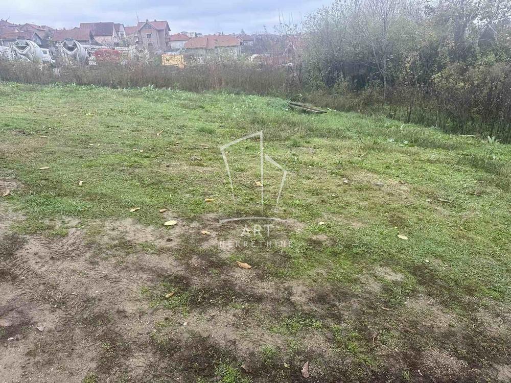 Slika 1 -  Plac na prodaju, Zvezdara, Mali Mokri Lug, 170.750€