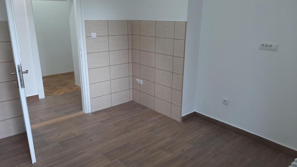 Slika 11 - Trosoban stan za izdavanje, 105m2, 750€