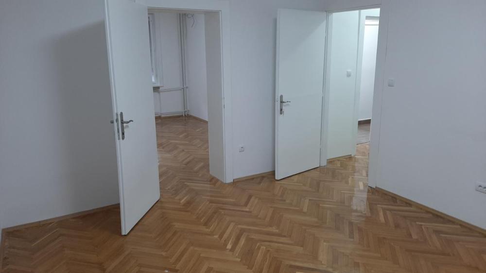 Slika 2 - Trosoban stan za izdavanje, 105m2, 750€
