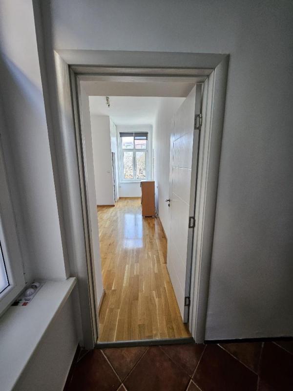 Slika 8 - Herceg Stjepana,  Lokal za izdavanje, 20m2, 300€