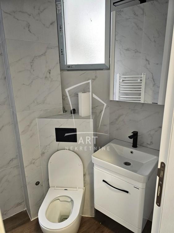 Slika 11 - Bulevar Kralja Aleksandra,  Lokal za izdavanje, 103m2, 1.500€