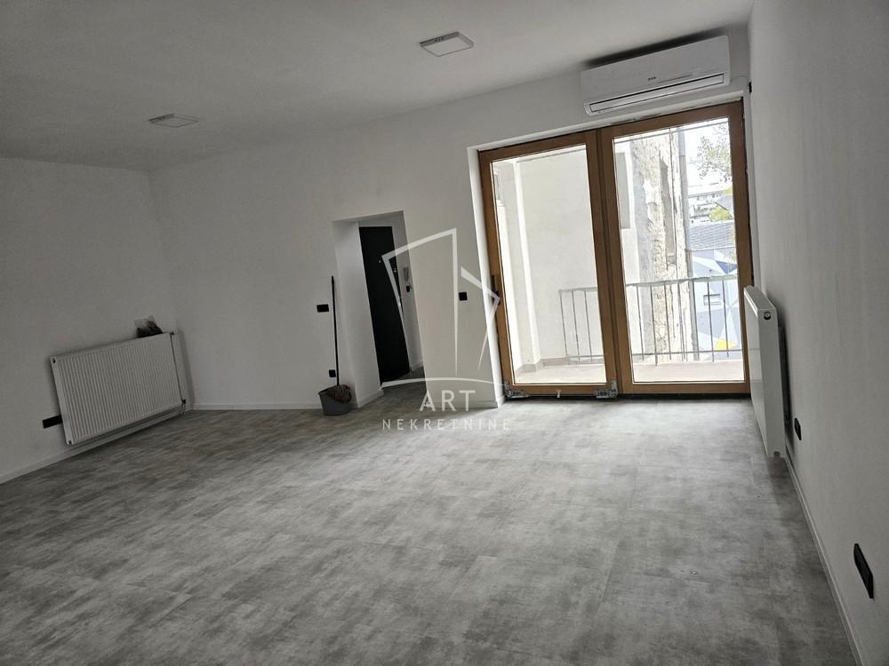 Slika 3 - Bulevar Kralja Aleksandra,  Lokal za izdavanje, 103m2, 1.500€