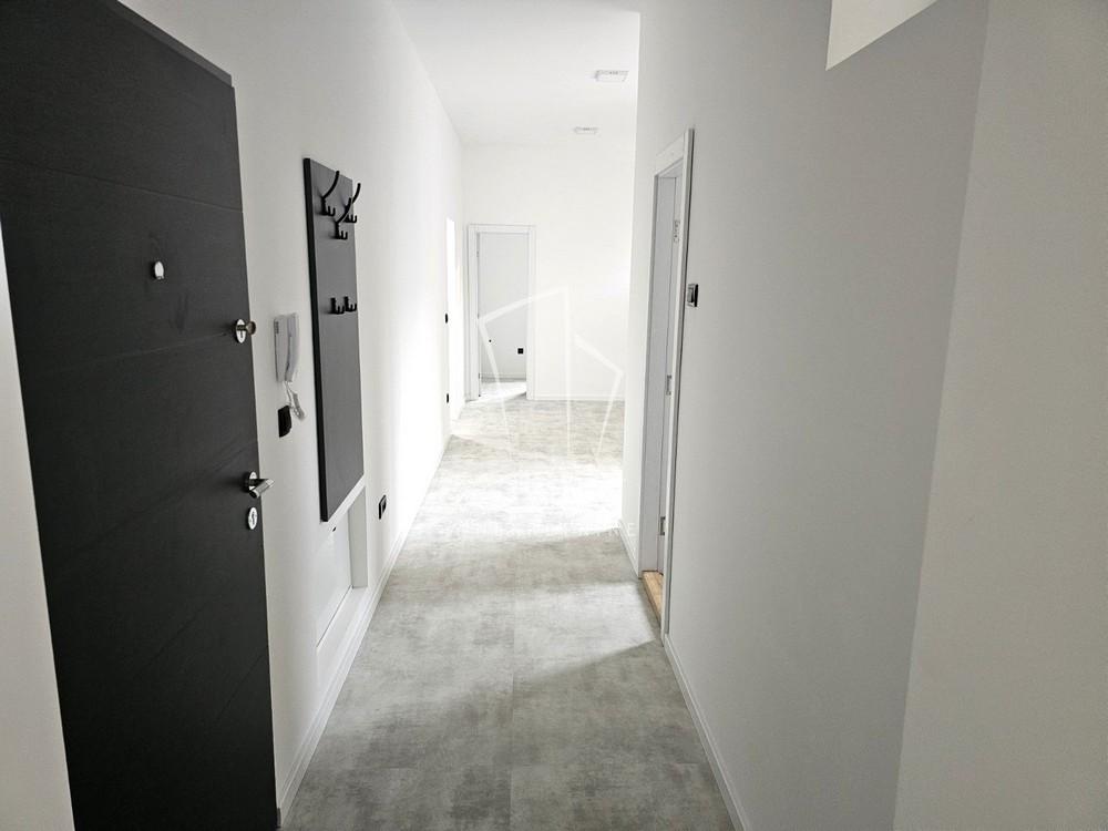 Slika 7 - Bulevar Kralja Aleksandra,  Lokal za izdavanje, 103m2, 1.500€