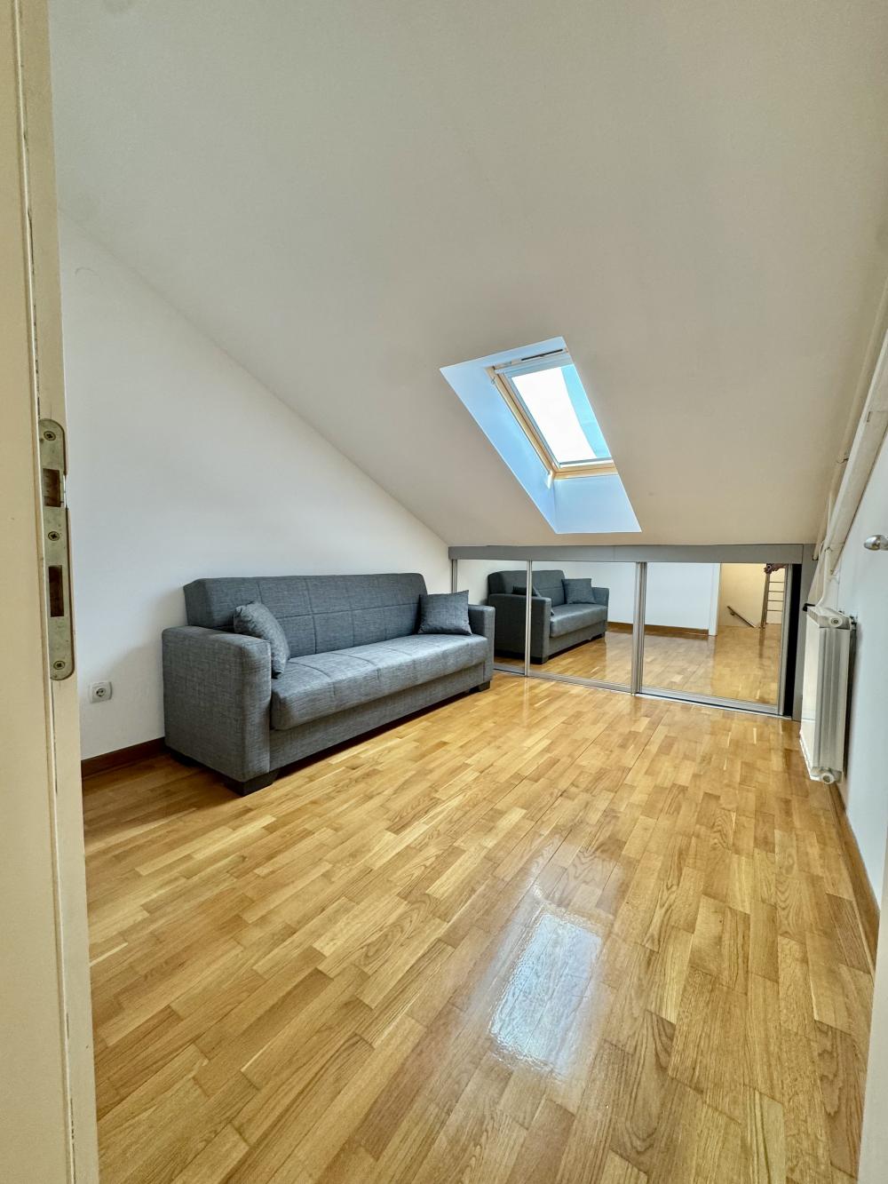 Slika 9 - Golubacka 7, Trosoban stan za izdavanje, 88m2, 1.500€