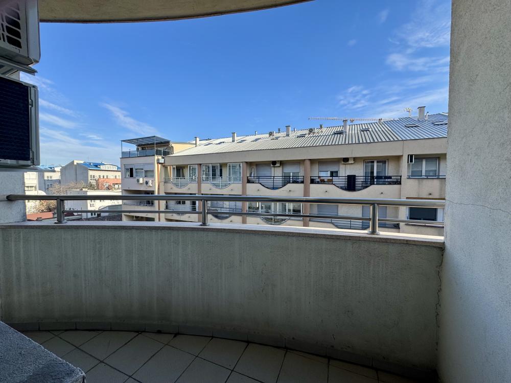 Slika 5 - Golubacka 7, Trosoban stan za izdavanje, 88m2, 1.500€