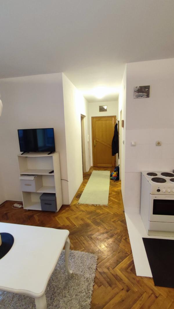 Slika 5 - Valentina Vodnika 10, Jednoiposoban stan za izdavanje, 35m2, 350€