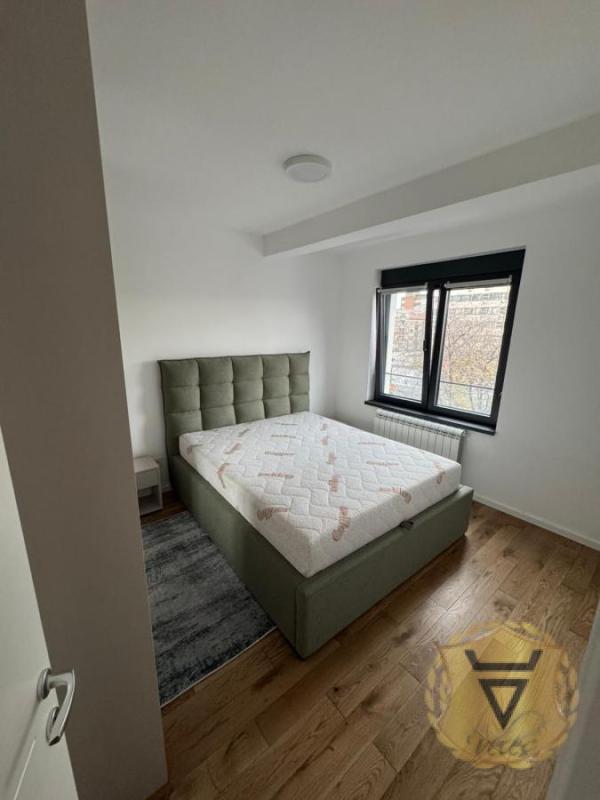 Slika 10 - Četvorosoban stan za izdavanje, 75m2, 1.200€