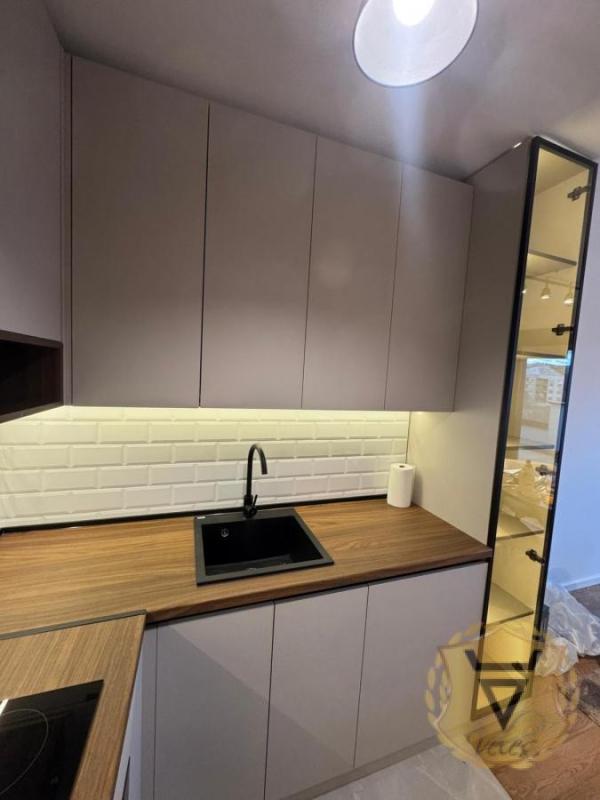 Slika 6 - Četvorosoban stan za izdavanje, 75m2, 1.200€