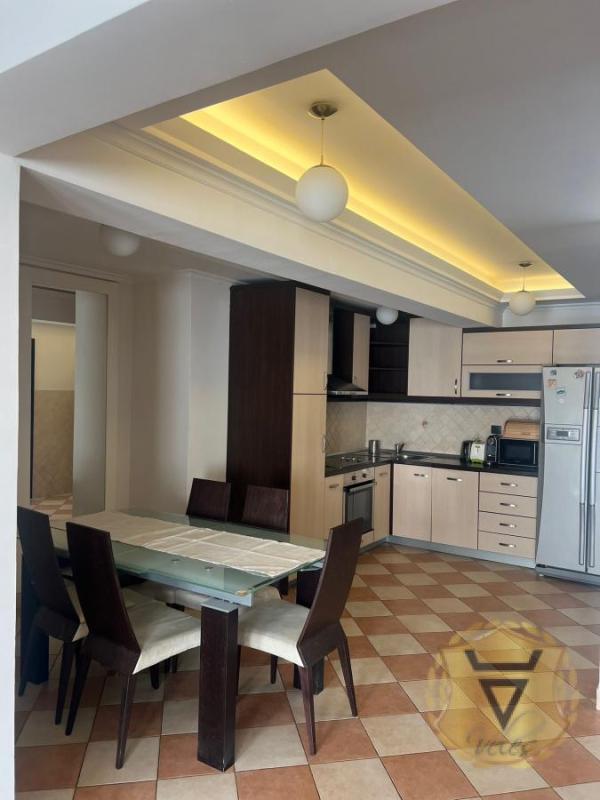 Slika 8 - Trosoban stan za izdavanje, 120m2, 1.400€