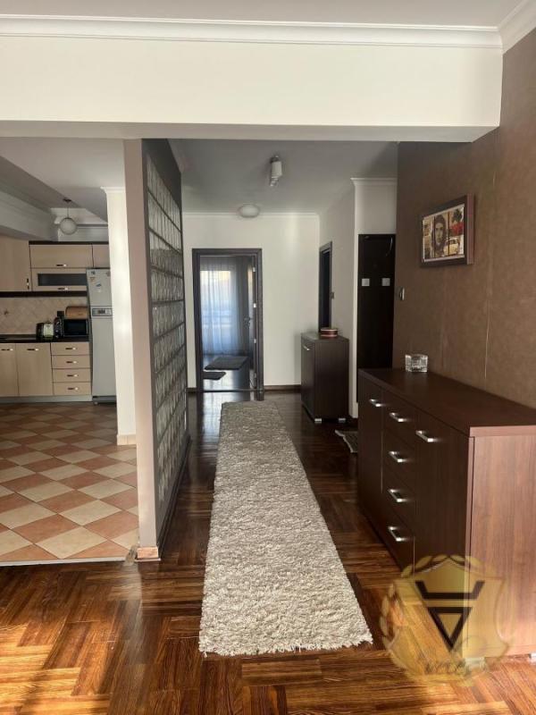 Slika 7 - Trosoban stan za izdavanje, 120m2, 1.400€