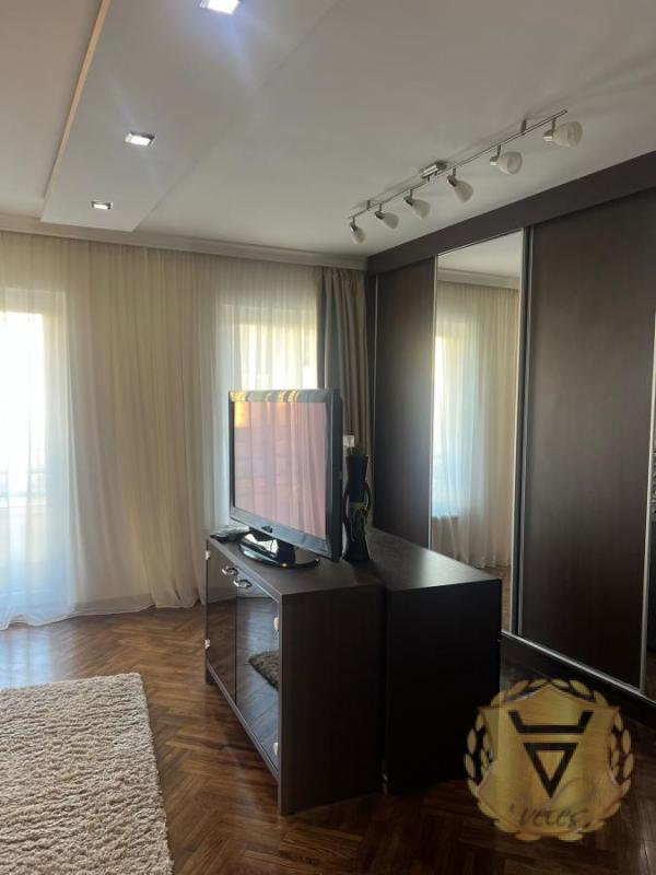 Slika 10 - Trosoban stan za izdavanje, 120m2, 1.400€