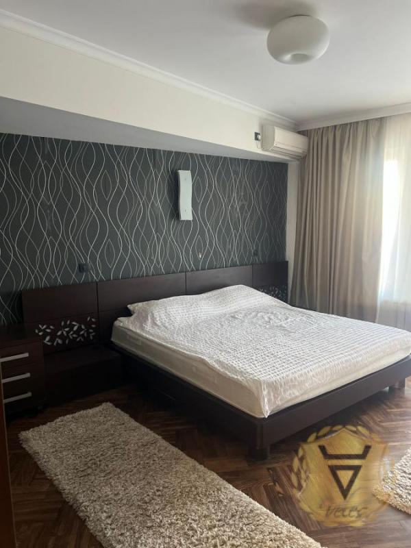 Slika 9 - Trosoban stan za izdavanje, 120m2, 1.400€