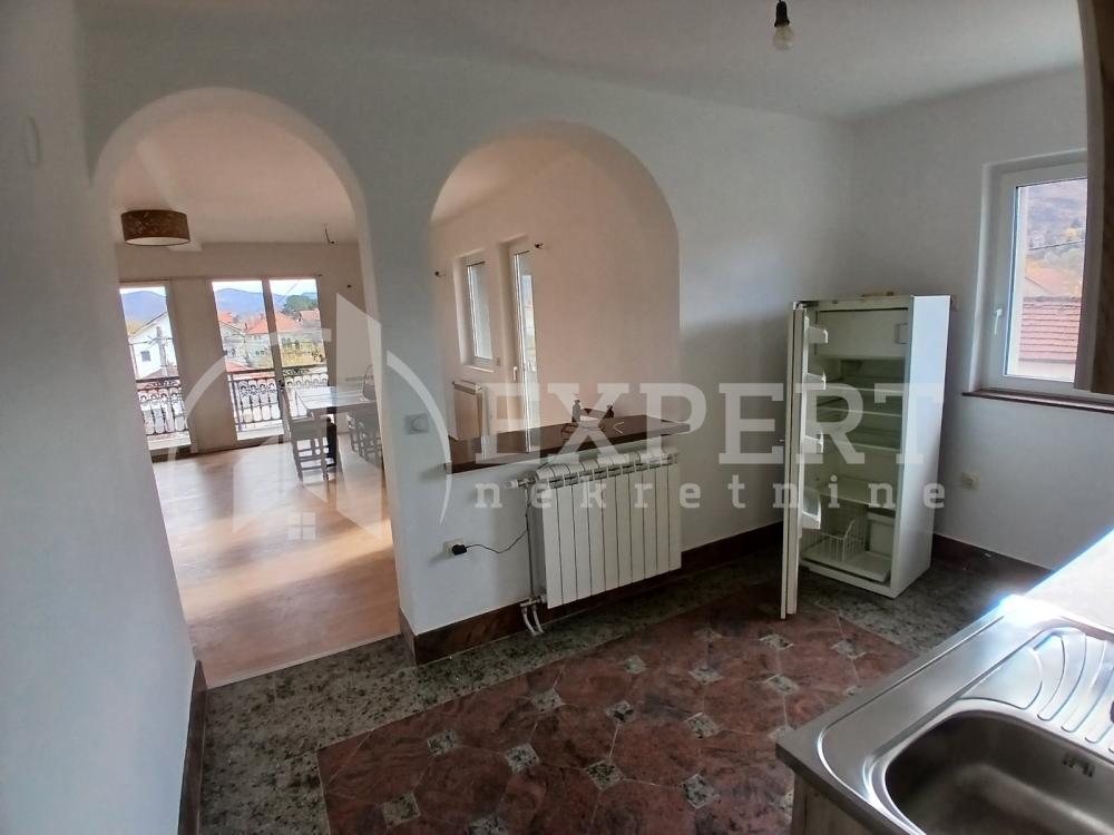 Slika 9 - Bulevar svetog cara,  Lokal za izdavanje, 152m2, 500€