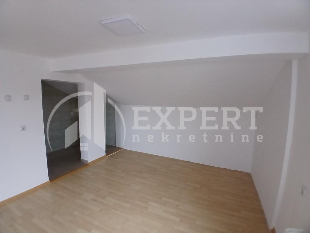 Slika 3 - Đerdapska, Četvorosoban stan na prodaju, 93m2, 125.000€