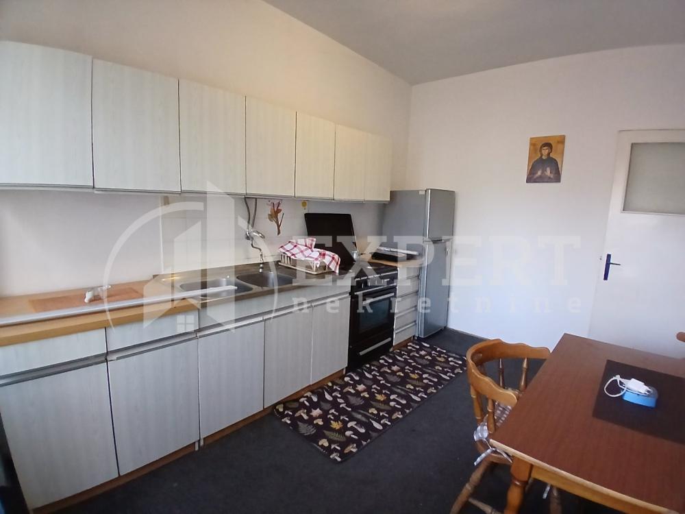 Slika 4 - Obrenovićeva, Dvosoban stan za izdavanje, 60m2, 300€