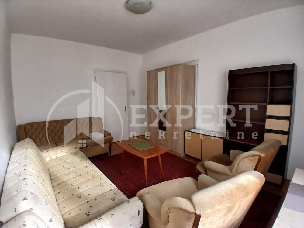 Slika 2 - Obrenovićeva, Dvosoban stan za izdavanje, 60m2, 300€