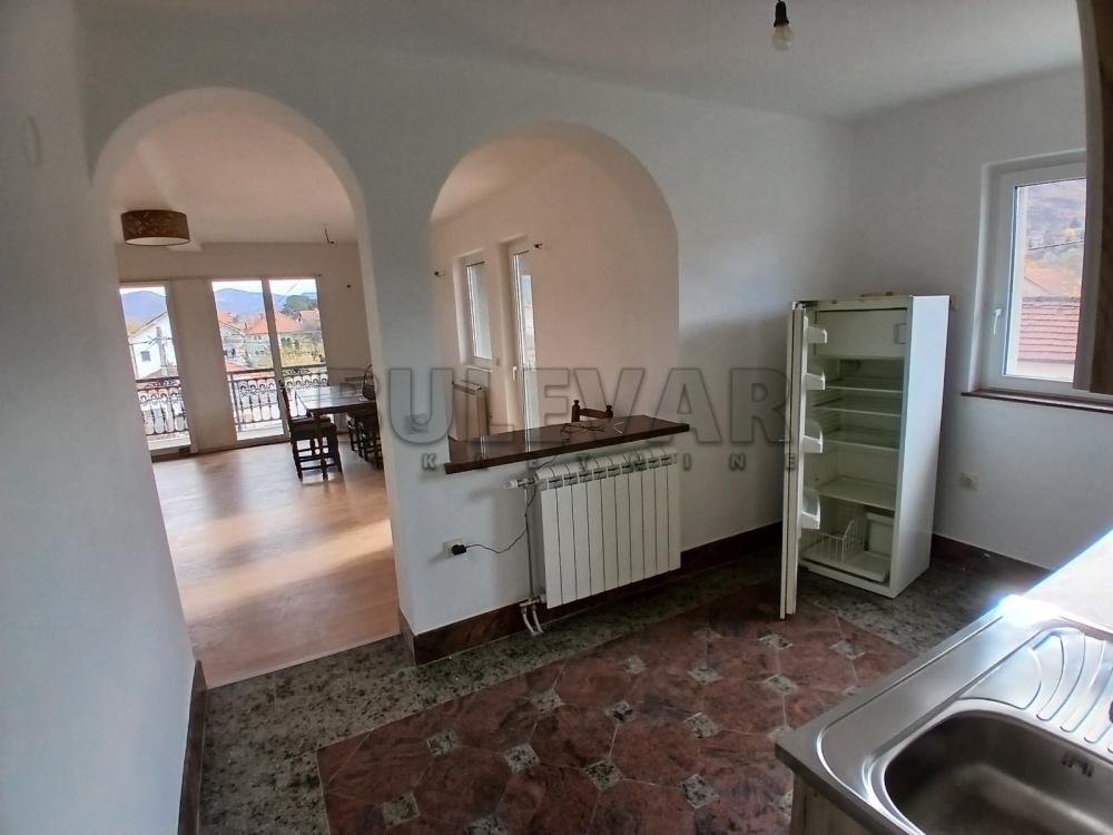 Slika 9 - Bulevar svetog cara,  Lokal za izdavanje, 152m2, 500€