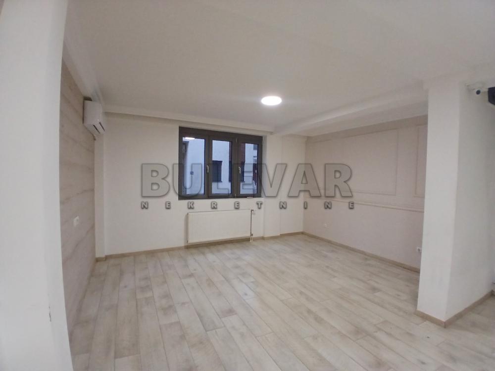Slika 1 - Cvijićeva,  Lokal za izdavanje, 95m2, 1.000€