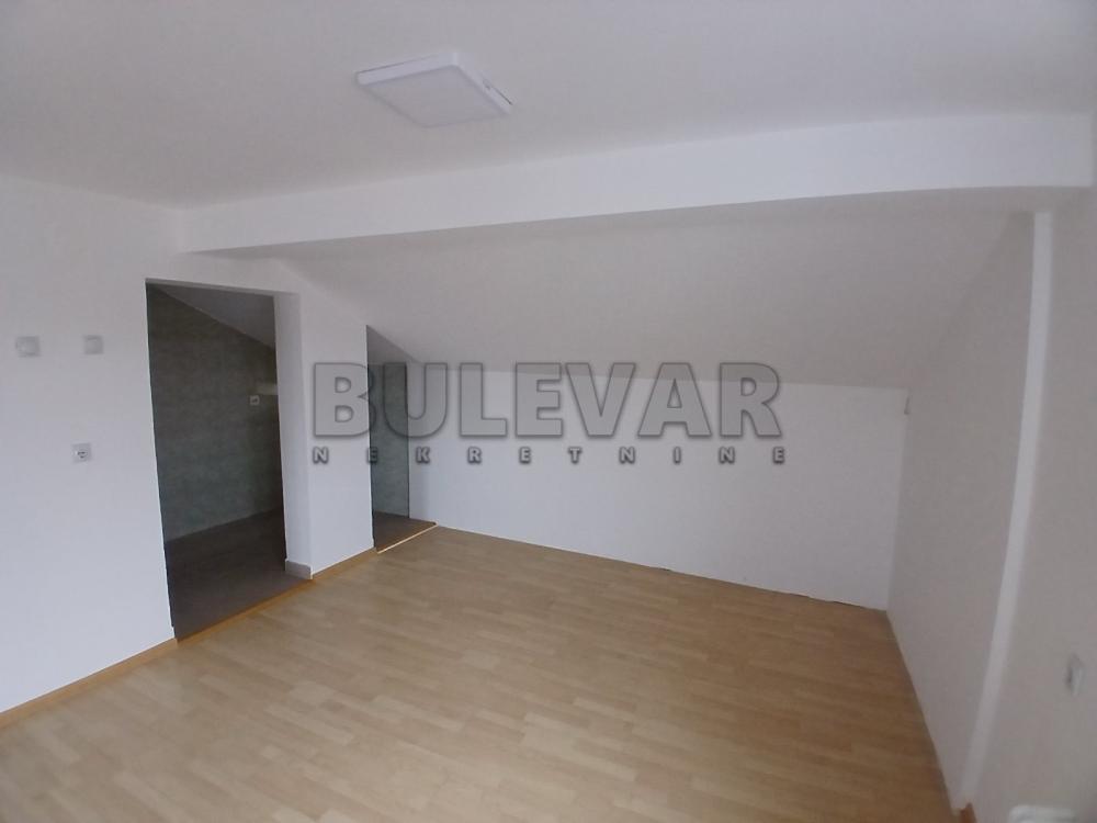 Slika 3 - Đerdapska, Četvorosoban stan na prodaju, 93m2, 125.000€