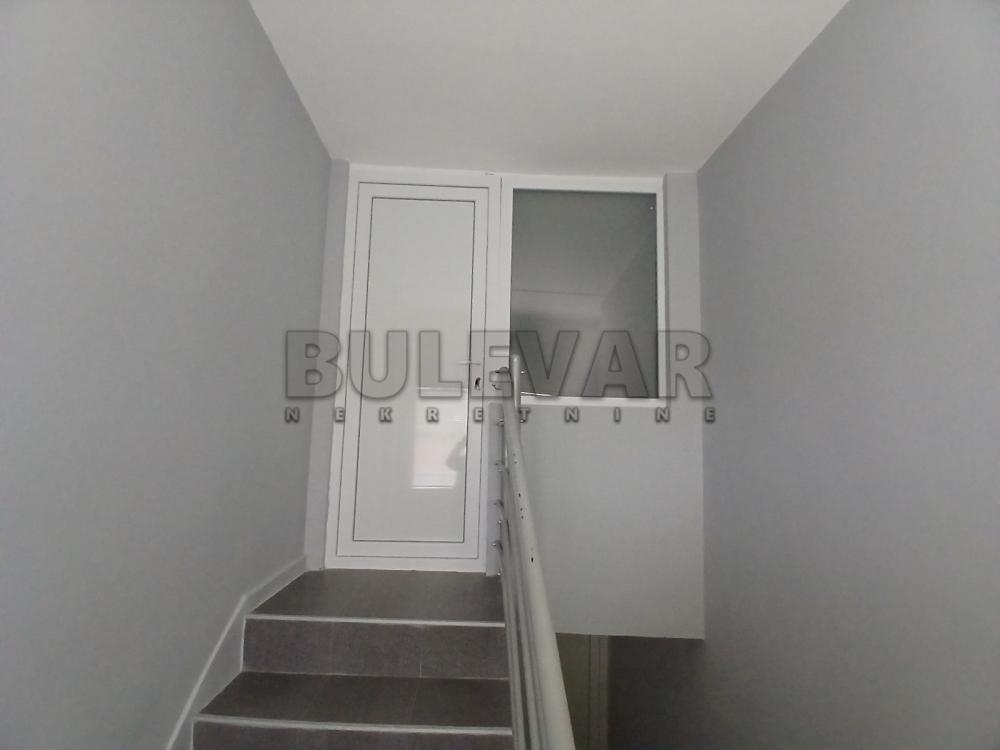 Slika 9 - Đerdapska, Četvorosoban stan na prodaju, 93m2, 125.000€