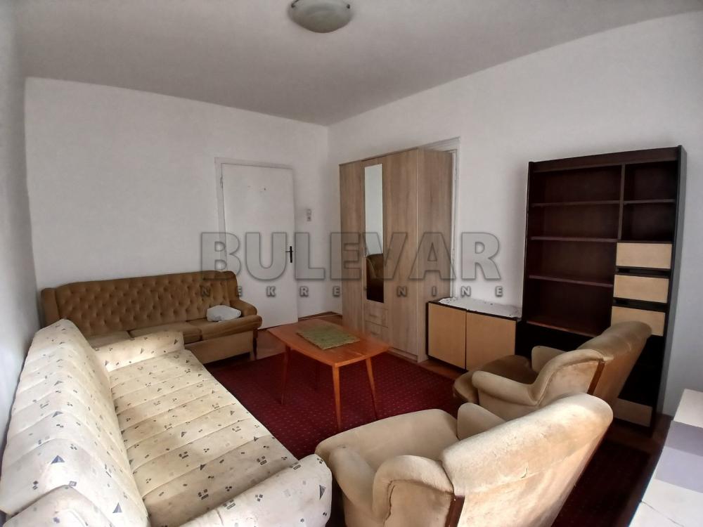 Slika 2 - Obrenovićeva, Dvosoban stan za izdavanje, 60m2, 300€