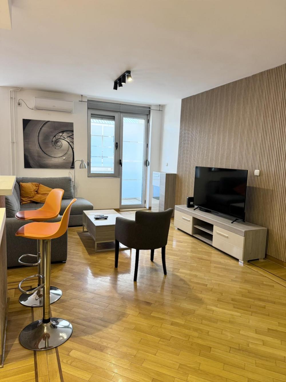 Slika 5 - Trosoban stan za izdavanje, 88m2, 1.500€