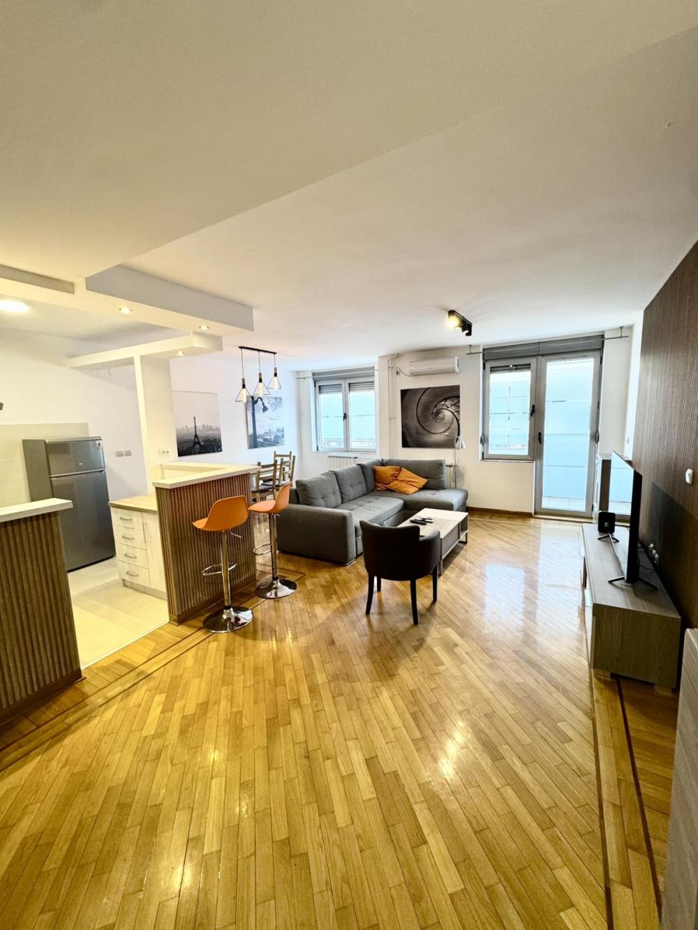 Slika 2 - Trosoban stan za izdavanje, 88m2, 1.500€