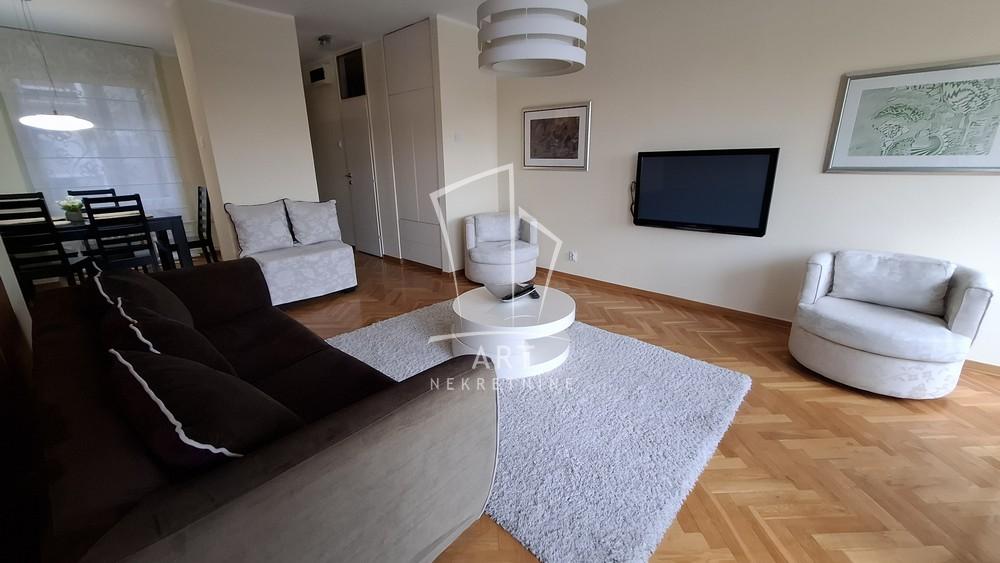 Slika 2 - Bulevar Milutina Milankovića, Trosoban stan za izdavanje, 70m2, 1.000€