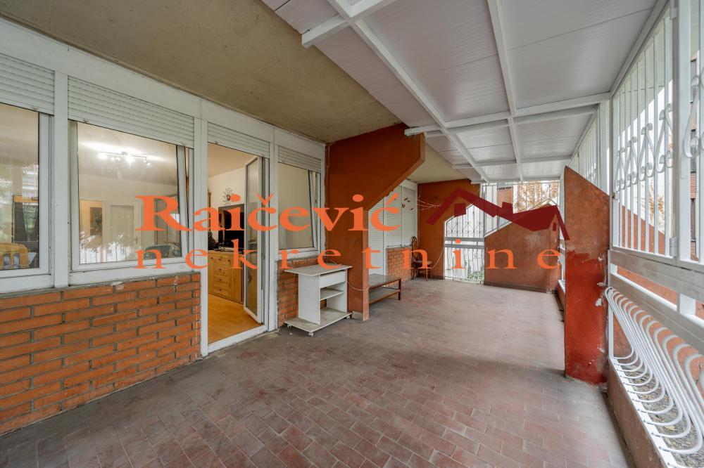 Slika 2 - Omladinskih brigada, Trosoban stan na prodaju, 98m2, 275.000€