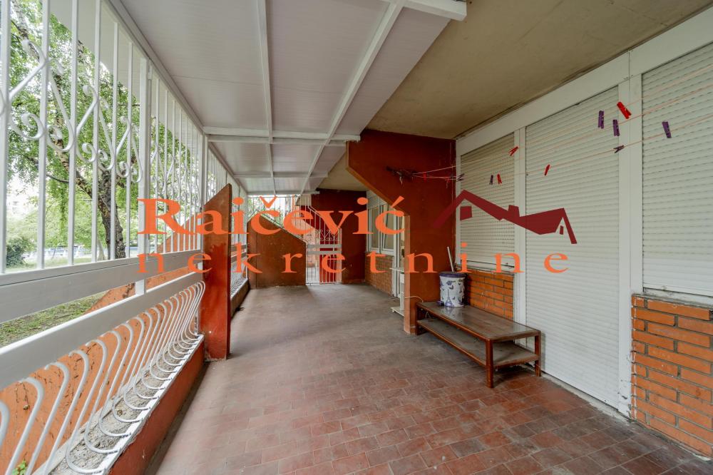 Slika 3 - Omladinskih brigada, Trosoban stan na prodaju, 98m2, 275.000€