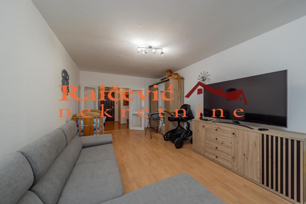 Slika 4 - Omladinskih brigada, Trosoban stan na prodaju, 98m2, 275.000€