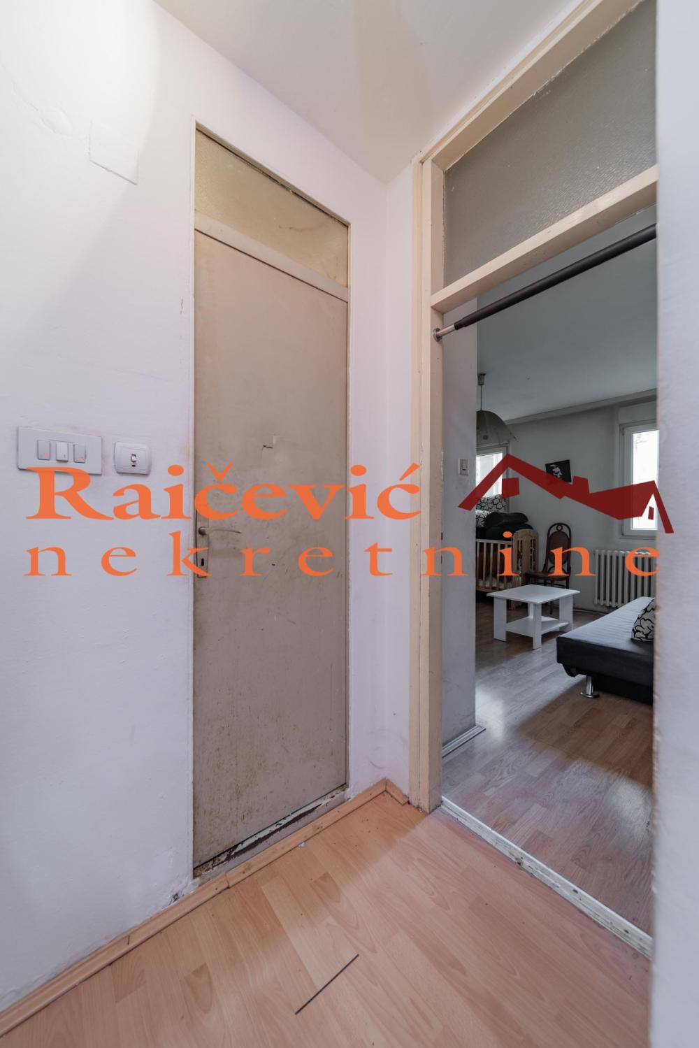 Slika 10 - Omladinskih brigada, Trosoban stan na prodaju, 98m2, 275.000€