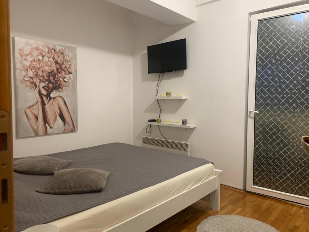 Slika 3 - Patrisa Lumumbe, Trosoban stan na prodaju, 70m2, 139.500€