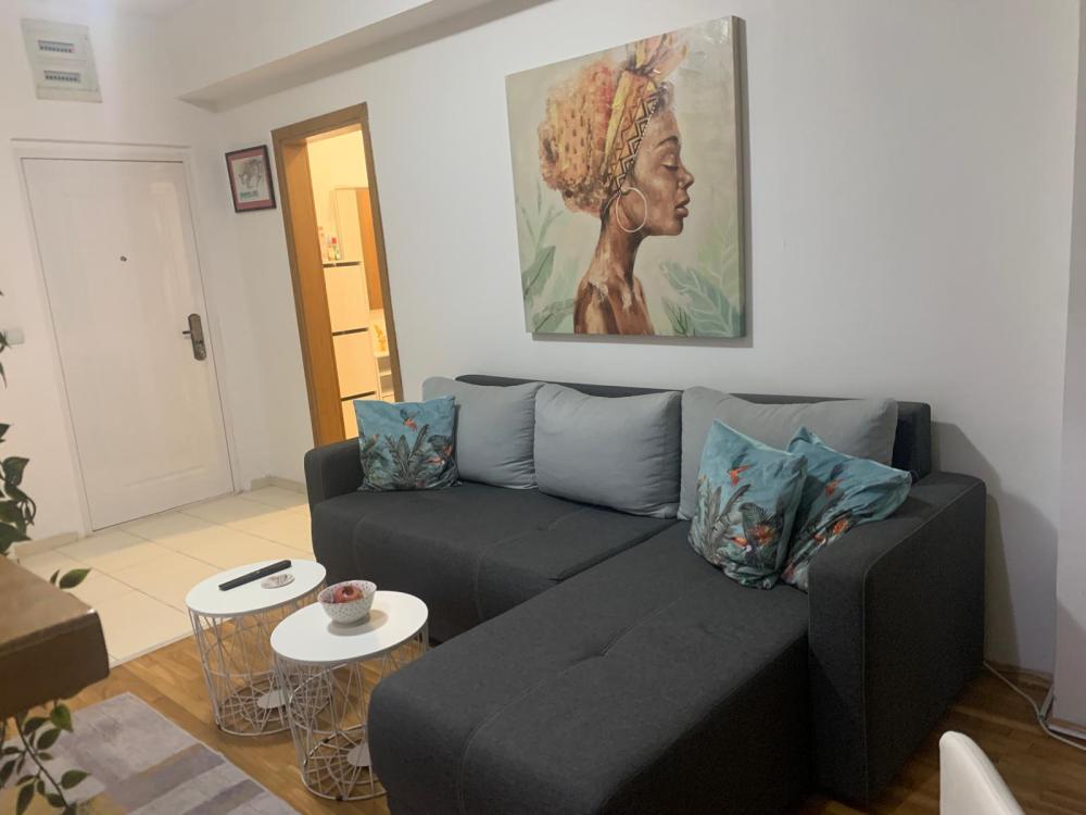 Slika 1 - Patrisa Lumumbe, Trosoban stan na prodaju, 70m2, 139.500€