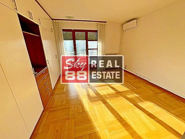 Slika 6 - Kuća za izdavanje, 350m2, 3.700€